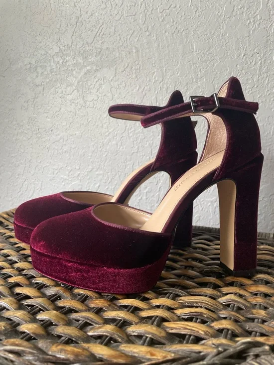 White House Black Market Burgundy Velvet Heels—Size 7M - Picture 3 of 7